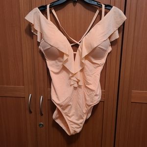 Kenneth Cole REACTION Women's Off Shoulder Ruffle Sleeve One Piece Swimsuit￼